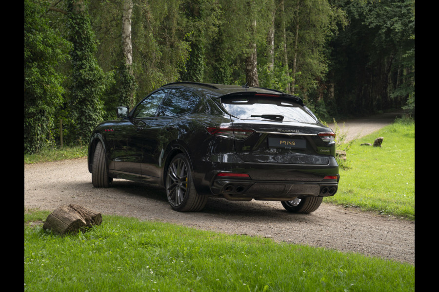 Maserati Levante 3.8 V8 Trofeo 580pk | Luchtvering | Veel carbon | Bowers & Wilkins | Panoramadak