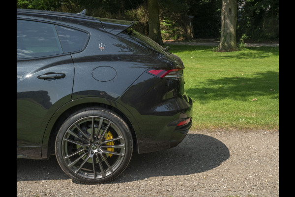 Maserati Levante 3.8 V8 Trofeo 580pk | Luchtvering | Veel carbon | Bowers & Wilkins | Panoramadak