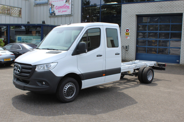 Mercedes-Benz Sprinter 519 CDI L3 DC Chassis 432 wb 3500 KG trekgewicht, Geveerde stoel, MBUX met Apple Carplay / Android Auto