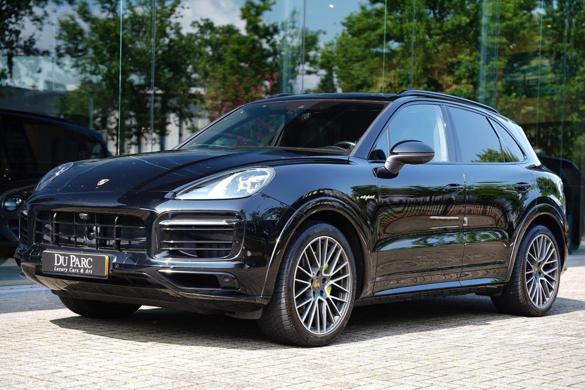 Porsche Cayenne 3.0 E-Hybrid Sport Design Pakket Elekt. Trekhaak Sport Chrono