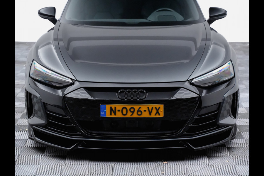 Audi e-tron GT 476pk 93 kWh RS Dynamic (carbon,panodak,ambilight,matrix,luchtvering,21 inch)