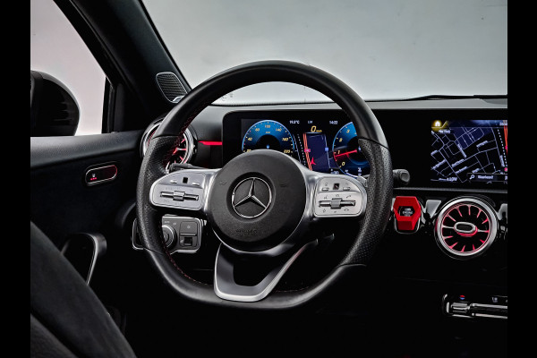 Mercedes-Benz A-Klasse AMG 180 Aut7 Premium Plus (burmester,360,sfeerverlichting,leer,panodak)