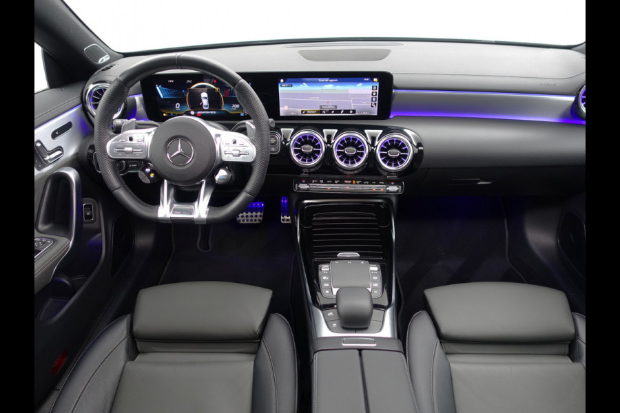 Mercedes-Benz CLA-Klasse 35 AMG 4MATIC 305pk Premium Plus (night package,panodak,burmester,memory,3D camera)