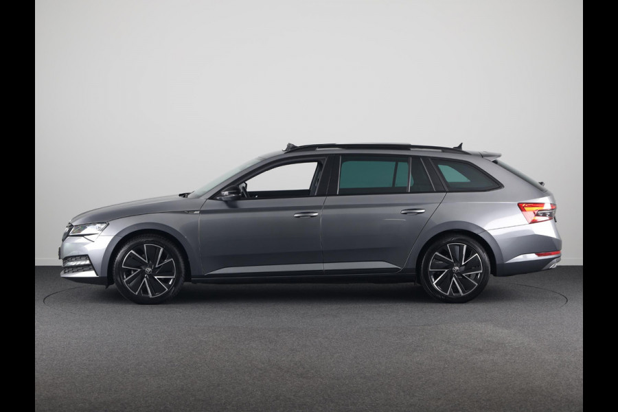 Škoda Superb Combi 1.4 TSI iV Sportline Business 218 pk Automaat (DSG) | Verlengde garantie | Navigatie | Panoramadak | Parkeersensoren | Achteruitrijcamera | Adaptieve cruise control |