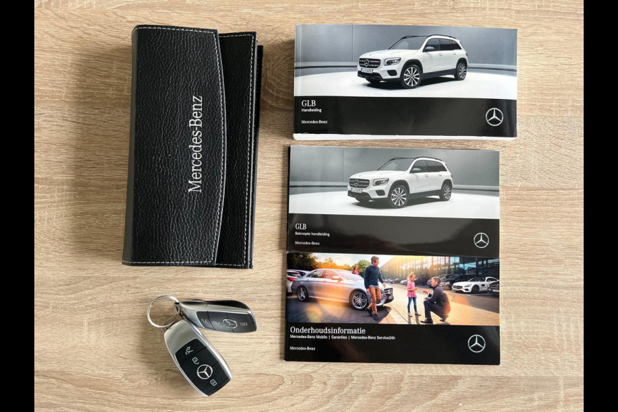 Mercedes-Benz Glb 250 Premium Plus/AMG-Line/PANO/TREKHAAK/MEMORY/CAMERA/HUD