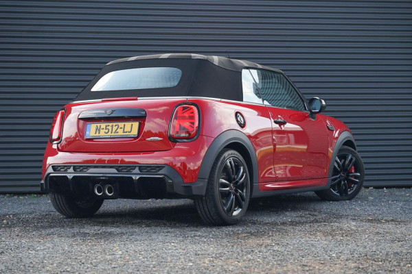 MINI Cabrio 2.0 John Cooper Works / 231 PK / NP 62731 / NL Auto / F1 Aut / HUD