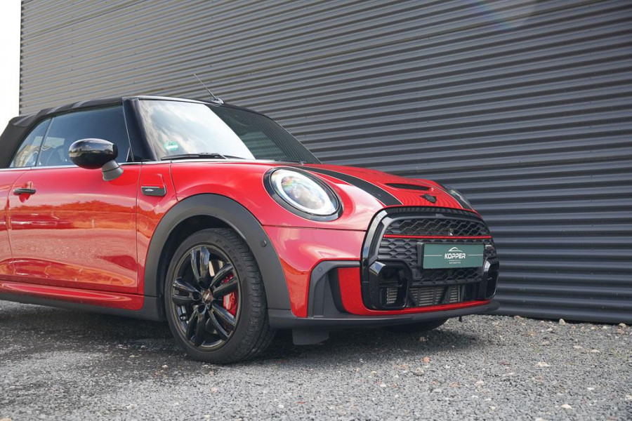 MINI Cabrio 2.0 John Cooper Works / 231 PK / NP 62731 / NL Auto / F1 Aut / HUD