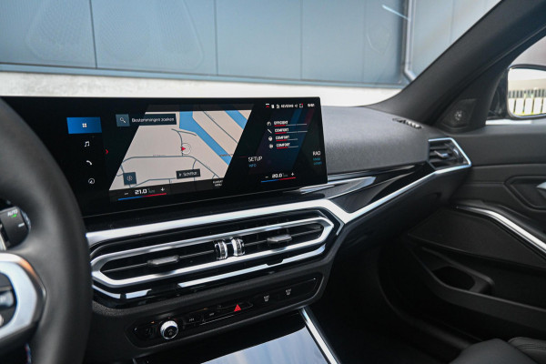 BMW 3 Serie Touring M3 xDrive Competition *HUD / Harman-Kardon / Stuurverwarming / M-Technic onderstel*