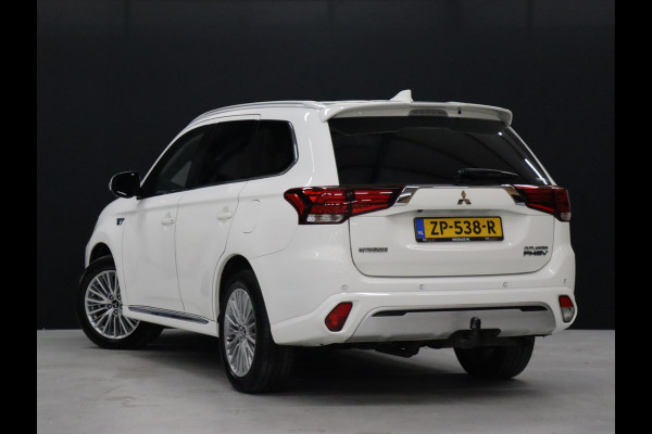 Mitsubishi Outlander 2.4 PHEV Intense [TREKHAAK, LEDER/ALCANTARA, CARPLAY/ANDROID, CRUISE, CLIMATE, LED, NIEUWSTAAT]