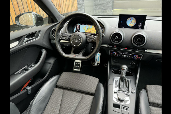 Audi A3 Sportback 35 TFSI S-line Automaat | Pano | Digitale dashboard | Stoelverwarming | Apple CarPlay | Getint glas | Zwart optiek