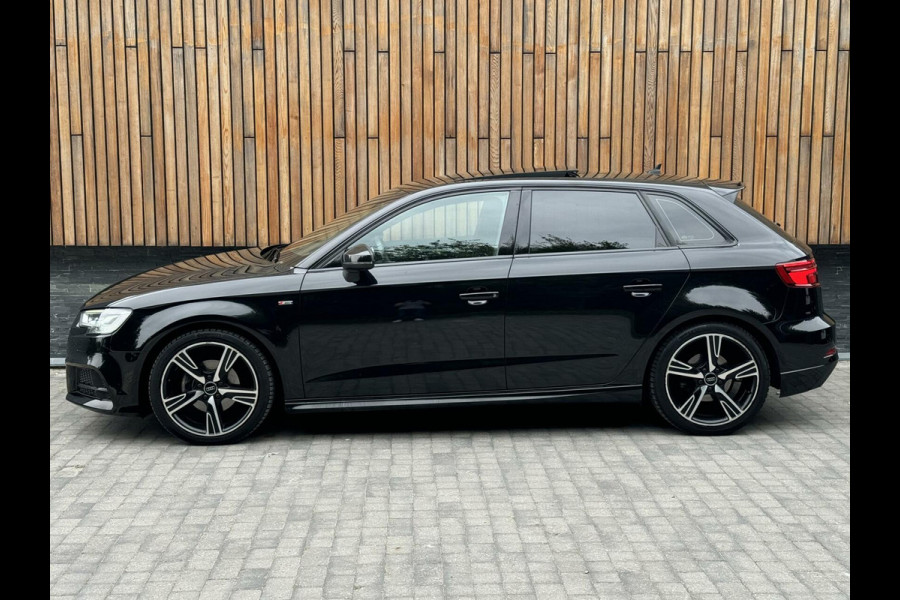 Audi A3 Sportback 35 TFSI S-line Automaat | Pano | Digitale dashboard | Stoelverwarming | Apple CarPlay | Getint glas | Zwart optiek