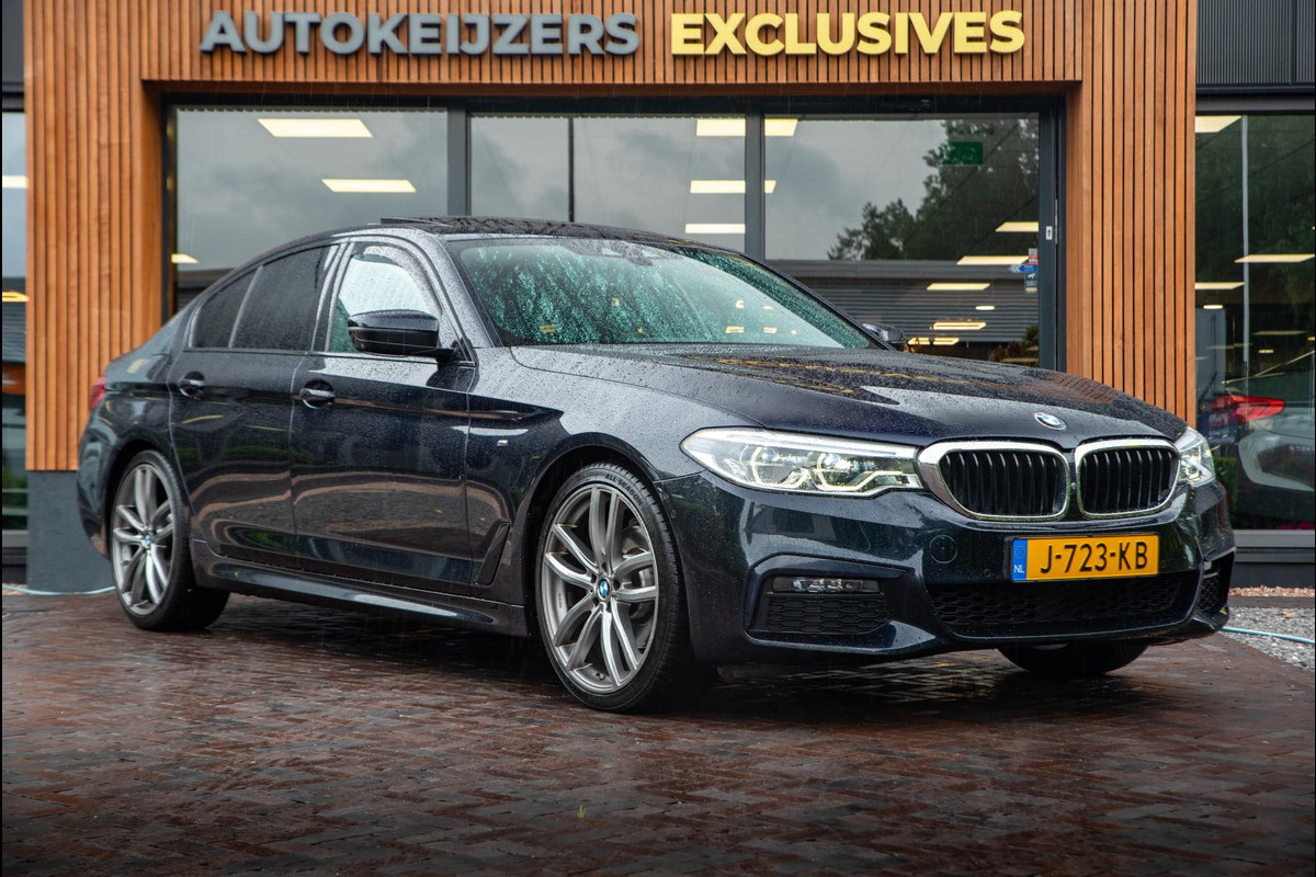 BMW 5 Serie 520d xDrive High Executive M Pakket Schuifdak HUD 360° camera 20"LM Zonneschermen