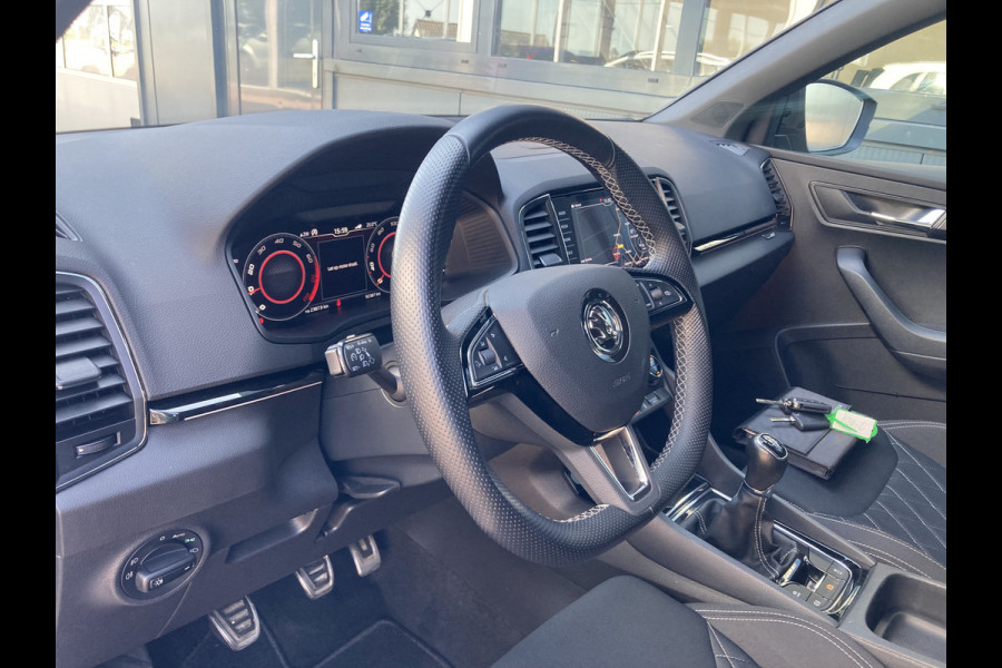 Škoda Karoq 1.5 TSi ACT 150pk Sportline Business VIRTUAL/KEYLESS/CAMERA/NAVI/CARPLAY/DAB/PDC