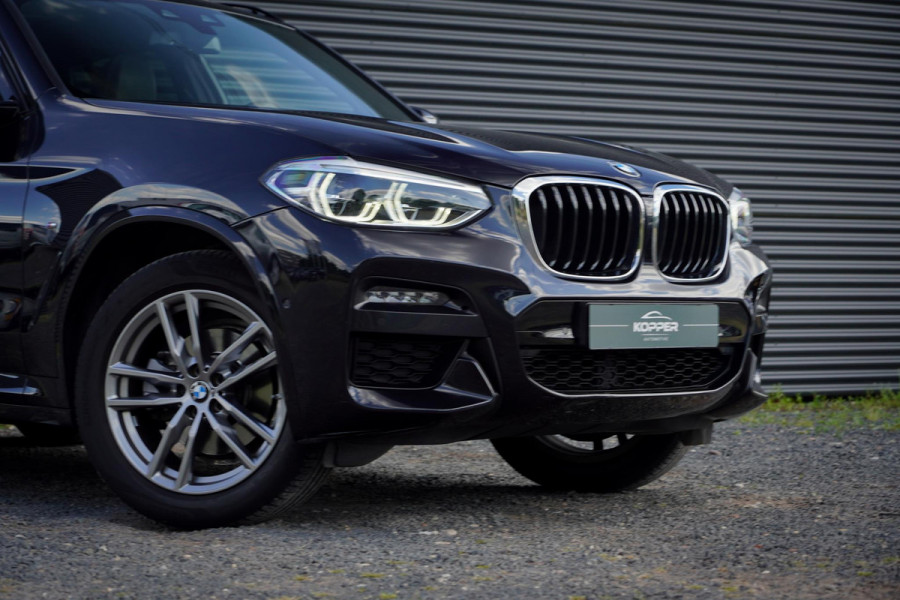 BMW X3 xDrive 20i High Exe / Pano / HUD / BTW / Leder / Stoelverwarming