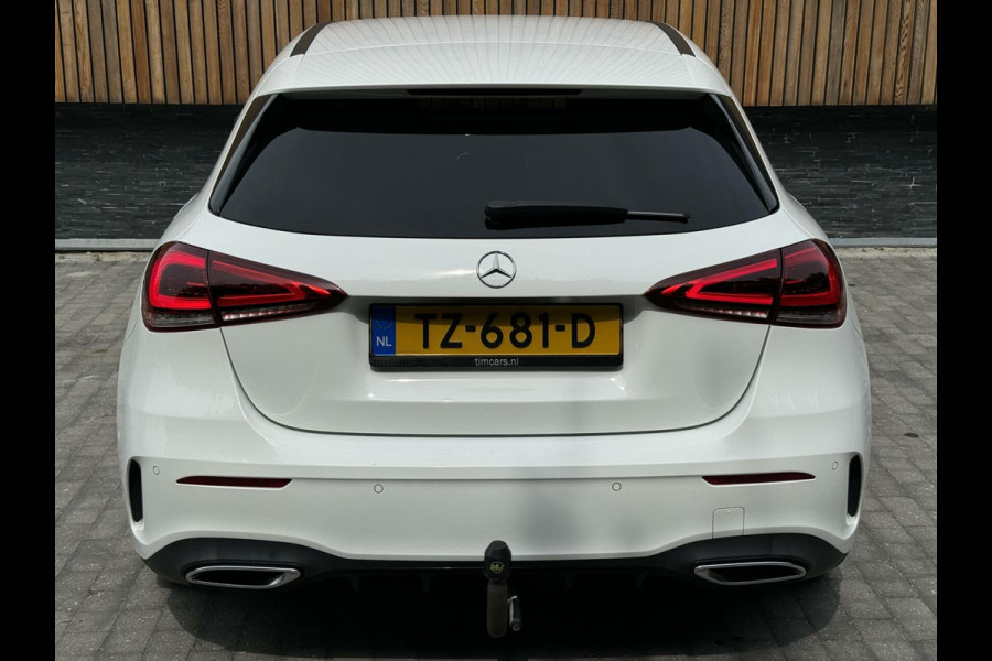 Mercedes-Benz A-Klasse 200 AMG-styling Automaat | Widescreen Navi | Stoelverwarming | Getint glas | Metallic lak | Parkeersenoren voor en achter | Acht