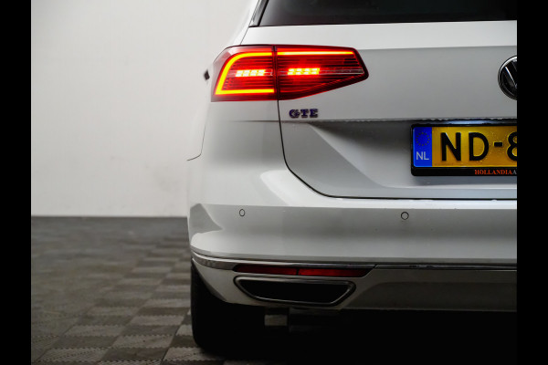 Volkswagen Passat Variant 1.4 TSI GTE 215pk Highline (panodak,keyless,navi,leer,360,sfeerverlichting)