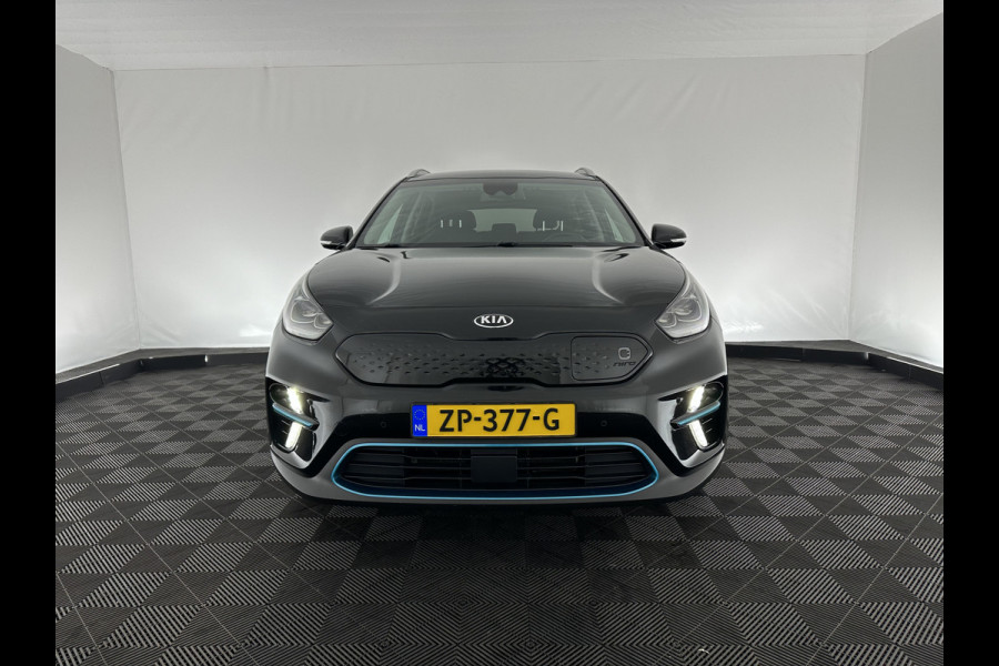 Kia e-Niro ExecutiveLine 64 kWh (INCL-BTW) Aut. *VOLLEDER | JBL-AUDIO | FULL-LED | NAVI-FULLMAP | DAB | ADAPTIVE-CRUISE | CAMERA | MEMORY-PACK | LANE-ASSIST | KEYLESS | VIRTUAL-COCKPIT | COMFORT-SEATS | 17"ALU*