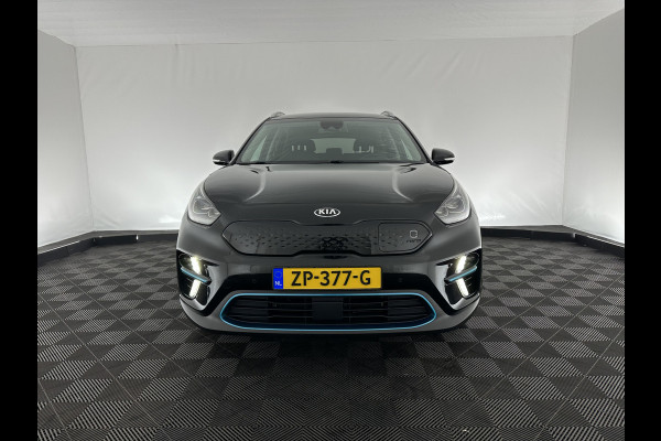 Kia e-Niro ExecutiveLine 64 kWh (INCL-BTW) Aut. *VOLLEDER | JBL-AUDIO | FULL-LED | NAVI-FULLMAP | DAB | ADAPTIVE-CRUISE | CAMERA | MEMORY-PACK | LANE-ASSIST | KEYLESS | VIRTUAL-COCKPIT | COMFORT-SEATS | 17"ALU*