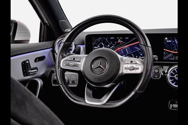 Mercedes-Benz A-Klasse 200 AMG Launch Edition Premium Plus (burmester,panodak,sfeerverlichting,360,memory)