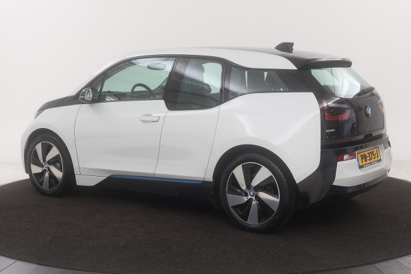 BMW i3 Basis 94Ah 33kWh | Stoelverwarming | Navigatie | Full LED | Climate control | Cruise control | Bluetooth