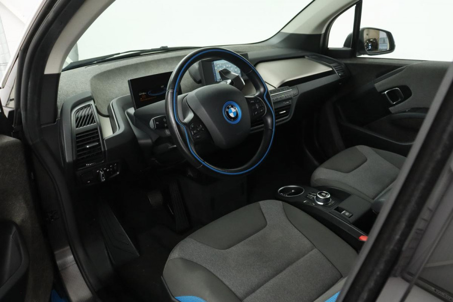 BMW i3 Basis 94Ah 33kWh | Stoelverwarming | Navigatie | Full LED | Climate control | Cruise control | Bluetooth