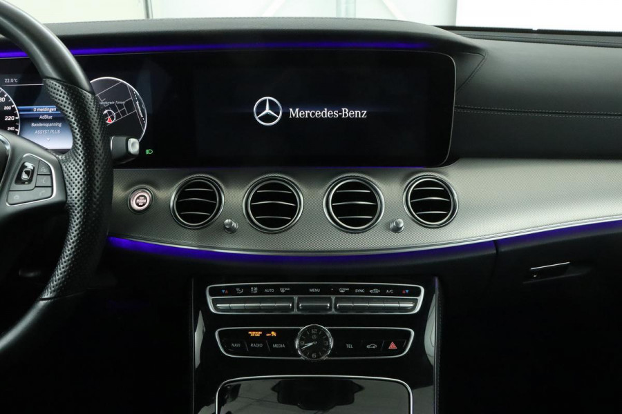 Mercedes-Benz E-Klasse 220d Lease Edition | Stoelverwarming | Widescreen | Sfeerverlichting | Head-Up | Trekhaak | Carplay | Navigatie | Full LED | Half leder | Camera