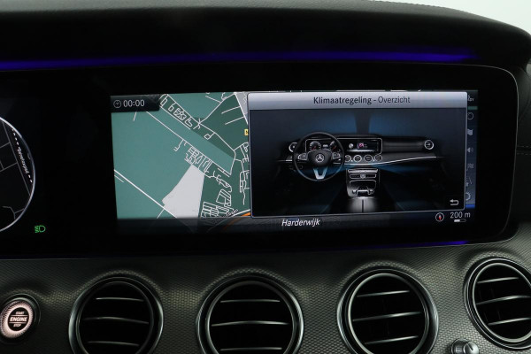 Mercedes-Benz E-Klasse 220d Lease Edition | Stoelverwarming | Widescreen | Sfeerverlichting | Head-Up | Trekhaak | Carplay | Navigatie | Full LED | Half leder | Camera