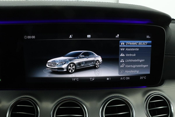 Mercedes-Benz E-Klasse 220d Lease Edition | Stoelverwarming | Widescreen | Sfeerverlichting | Head-Up | Trekhaak | Carplay | Navigatie | Full LED | Half leder | Camera