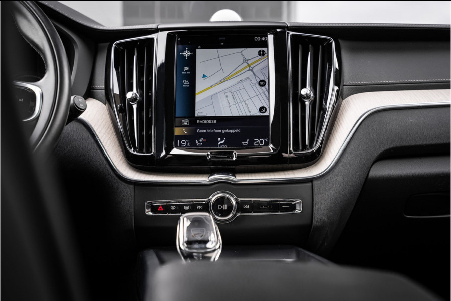 Volvo XC60 2.0 Recharge T6 AWD Inscription Panorama | B/W | HUD | Elektrische Trekhaak