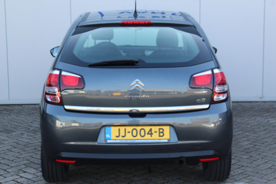 Citroën C3 1.2-82pk PureTech Feel Edition AUTOMAAT ! Correct nette Citroën C3 automaat, slechts 21.000km ! Volautm. airco, metallic lak, cruise control, centr. vergr. afstand bediend, telefoonvoorb., parkeersensoren achter, r/cd, elektr. ramen v+a etc.