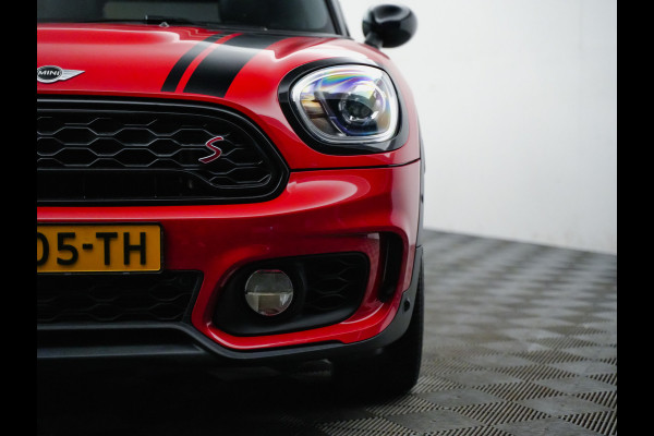 MINI Countryman 2.0 Cooper S John Cooper Works Aut8 235pk (panodak,leer,navi,xenon,keyless)