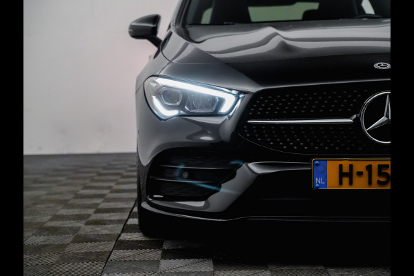 Mercedes-Benz CLA-Klasse AMG Night Edition Black (leer,sfeerverlichting,360,widescreen,keyless)