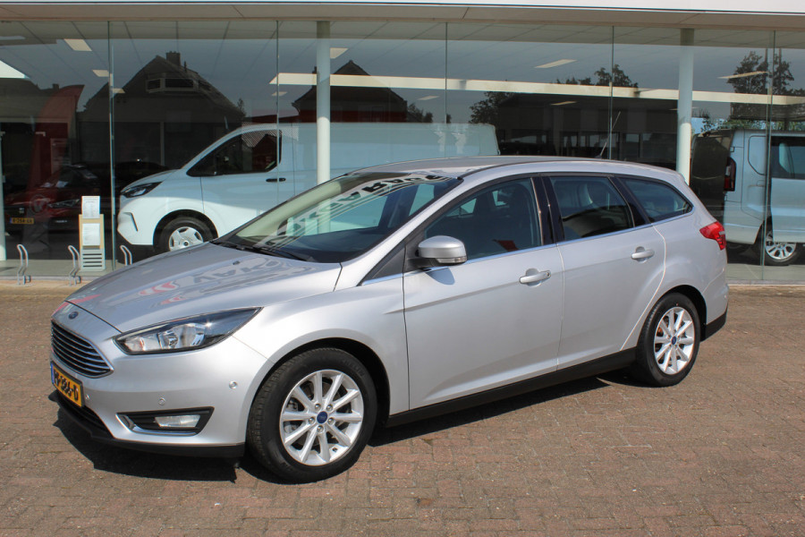 Ford FOCUS Wagon 1.5 Titanium ,150pk , 1500kg trekgewicht Navigatie , Cruise control , Climate control Stoel en stuurverwarming , Trekhaak