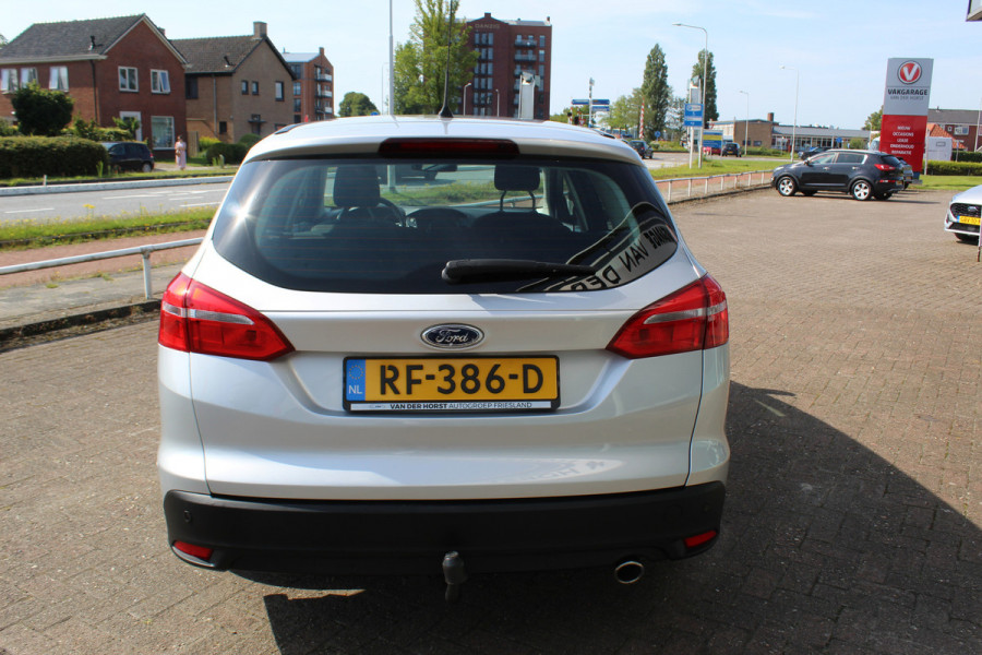 Ford FOCUS Wagon 1.5 Titanium ,150pk , 1500kg trekgewicht Navigatie , Cruise control , Climate control Stoel en stuurverwarming , Trekhaak