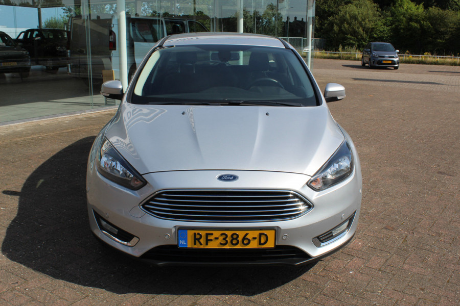 Ford FOCUS Wagon 1.5 Titanium ,150pk , 1500kg trekgewicht Navigatie , Cruise control , Climate control Stoel en stuurverwarming , Trekhaak