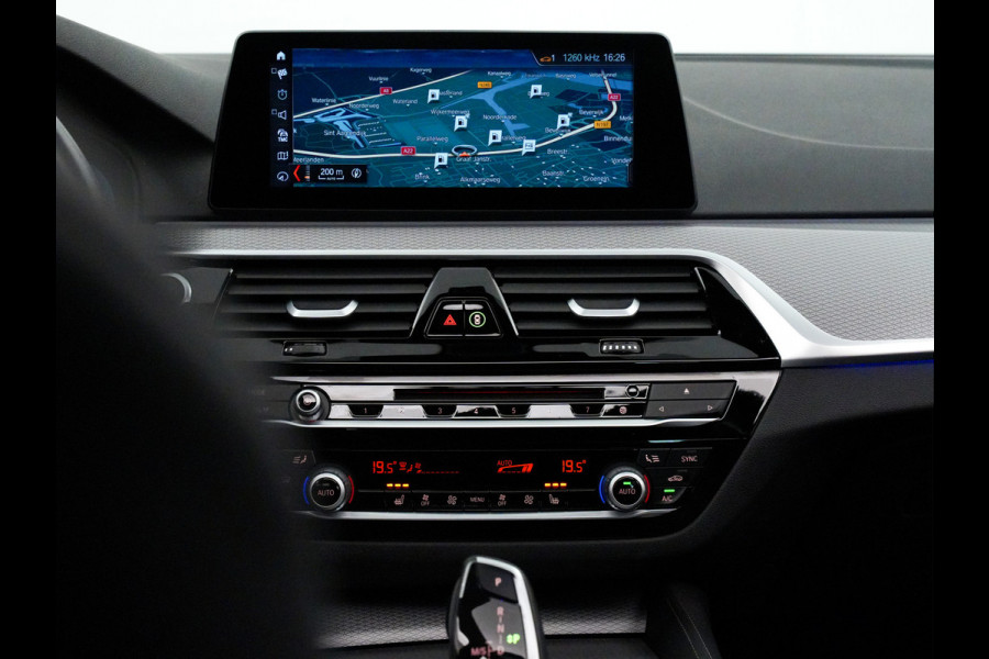 BMW 5 Serie 520i M-Sport Aut8 High Executive (head-up,harman kardon,360,panodak)