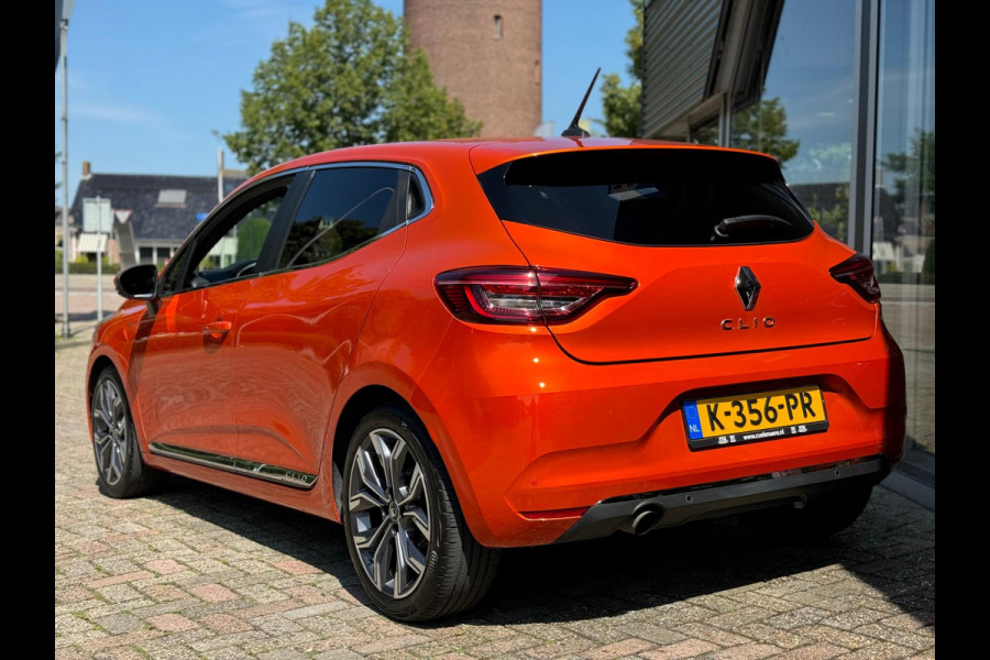 Renault Clio TCe 100 Intens LM 17'' / Groot navi / Parkeersensoren & camera / Full LED / Keyless