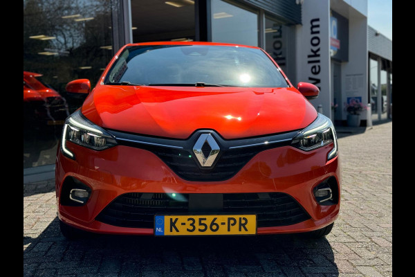 Renault Clio TCe 100 Intens LM 17'' / Groot navi / Parkeersensoren & camera / Full LED / Keyless