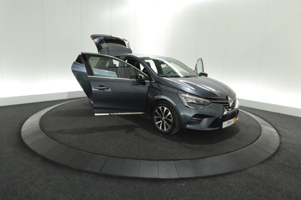 Renault Clio TCe 100 EDC Intens l Automaat l Apple Carplay | Parkeersensoren | Camera