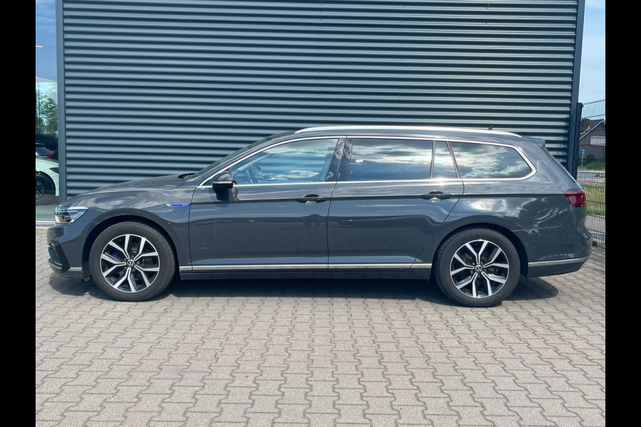 Volkswagen Passat Variant 1.4 TSI GTE Plug in Hybrid PHEV | Panodak | Adaptive Cruise | Alcantara Sportstoelen | Apple Carplay | IQ Light | Keyless |