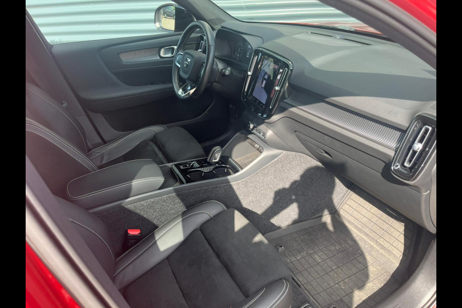 Volvo XC40 T5 Recharge R-Design Plug in Hybrid 261pk PHEV | Panodak | Alcantara Sportstoelen | 360 Camera | Harman Kardon | Apple Carplay | 21 "L.M. |