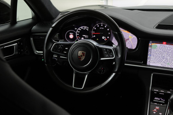 Porsche Panamera 4.0 GTS | Adaptive Cruise | SportChrono | 18-weg stoelen | Panoramadak | BOSE | Carbon | Camera | Head-up | Stoel & Stuurverwarming | Matrix LED | Leder