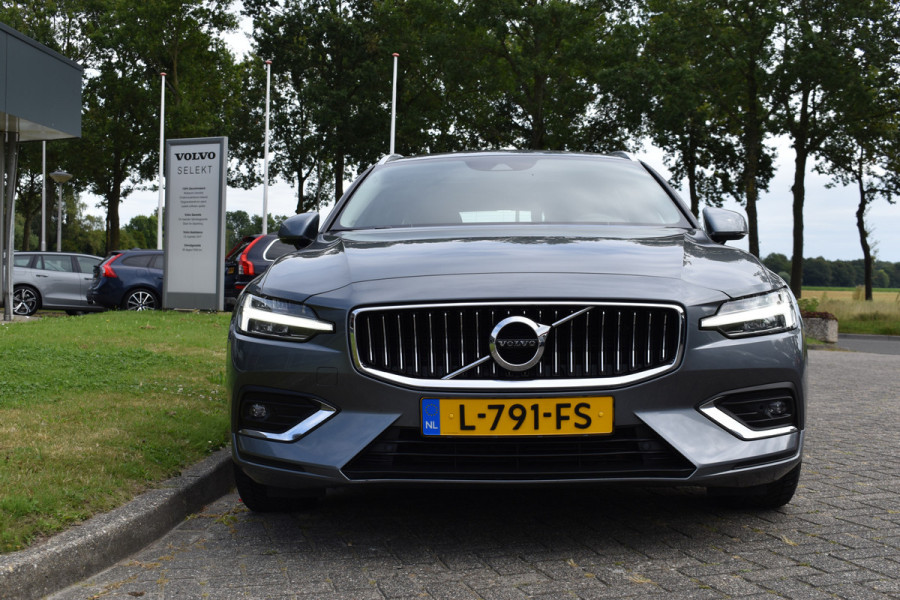 Volvo V60 B3 177PK Automaat Inscription | Trekhaak | ACC | Blis | Panoramadak | H&K | Camera | Stoelverwarming | Leder