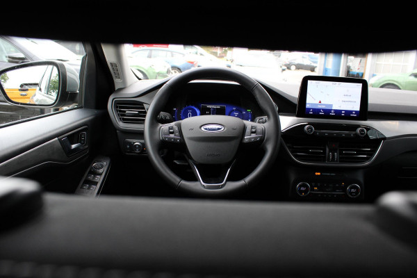 Ford Kuga 2.5 PHEV Titanium 225pk | Winterpack | Trekhaak | SYNC 3 Navigatie |1.500kg Trekgewicht |