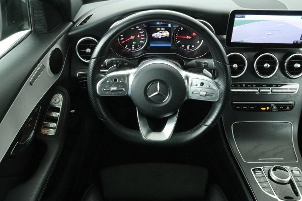 Mercedes-Benz C-Klasse 200d AMG | Stoelverwarming | Camera | Carplay | Navigatie | Full LED | Half leder | Cruise control | Park Assist | Climate control