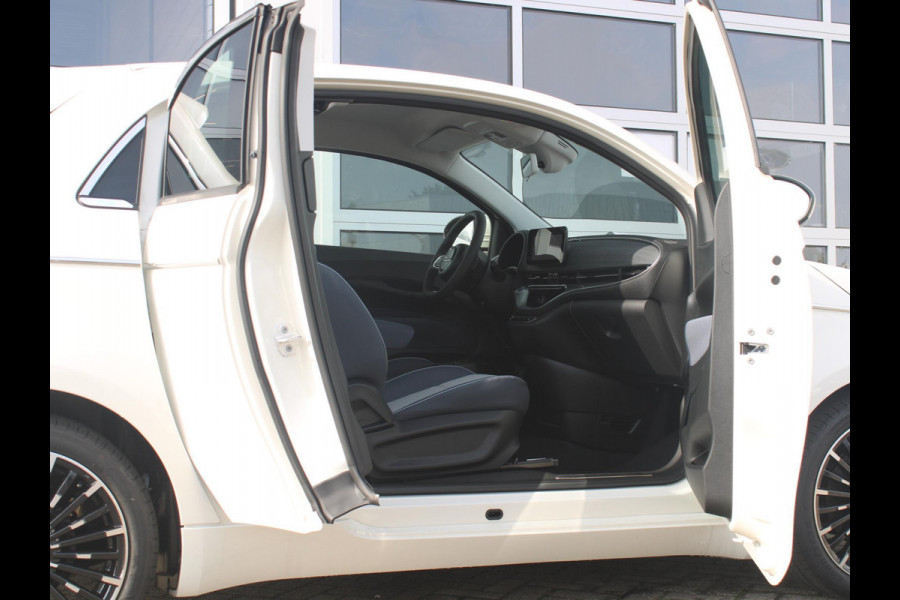 Fiat 500E 3+1 Icon 42 kWh | Uit voorraad leverbaar | Pack Winter | 17" | Style Pack | Subsidie € 2.000,- *