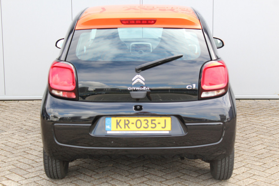 Citroën C1 1.0-70pk e-VTi Selection. Wegenbelasting slechts 23,- per mnd. ! Airco, 5drs., metallic lak, centrale portiervergr., USB aansluiting etc.