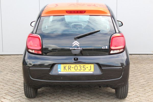 Citroën C1 1.0-70pk e-VTi Selection. Wegenbelasting slechts 23,- per mnd. ! Airco, 5drs., metallic lak, centrale portiervergr., USB aansluiting etc.