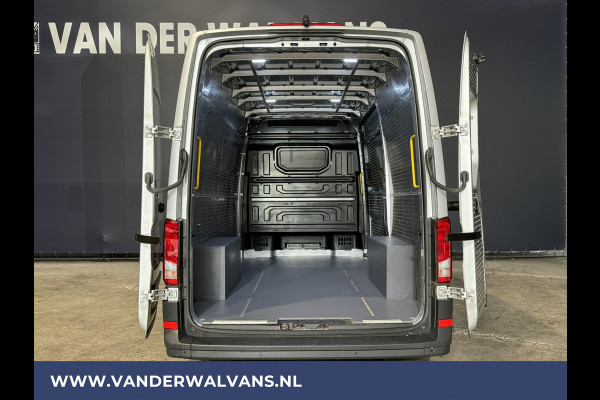 Volkswagen Crafter 2.0 TDI 140pk L3H3 L2H2 Euro6 Airco | Camera | Cruisecontrol | Apple Carplay Android Auto, 3000kg trekvermogen, Parkeersensoren, Chauffeursstoel, Bijrijdersbank