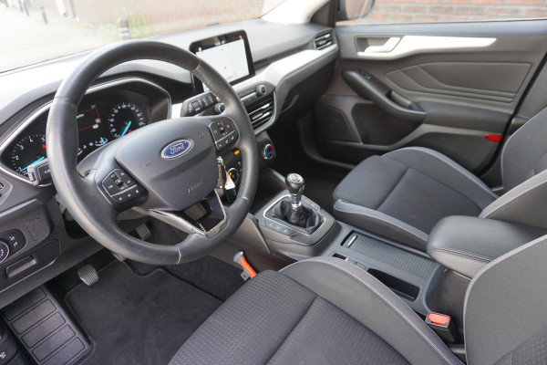 Ford FOCUS Wagon 1.0 100PK Rijklaarprijs incl.garantie All-Season banden.